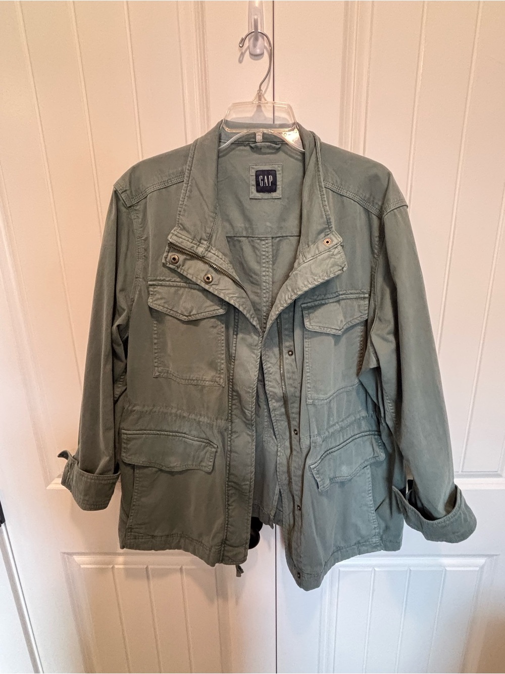 GAP Woman’s Sage Green Field Jacket with Multiple Pockets